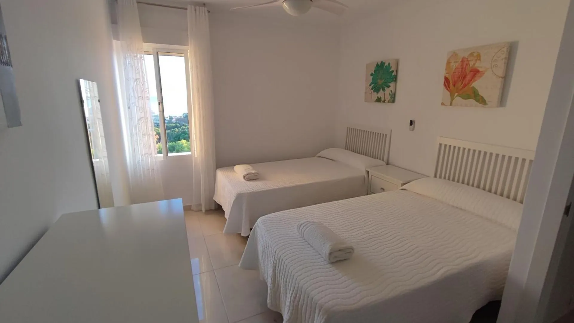 Hercules Paradise 531 Apartamento Con Vistas Al Mar Mediterraneo En Benalmadena A Pasos Del Centro Y Su Vibrante Zona Comercial Disfruta De Una Experiencia Unica En La Costa Del Sol Malaga Andalucia Well-Connected To The Airport
